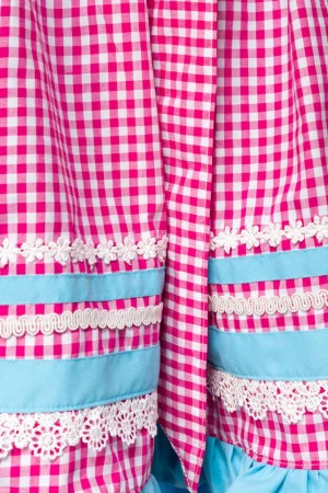 Dirndline Oktoberfest Dirndl mit Karoschürze, blau/pink, Größe XL

